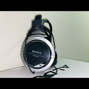 Sony Headphones MDR-XD200
